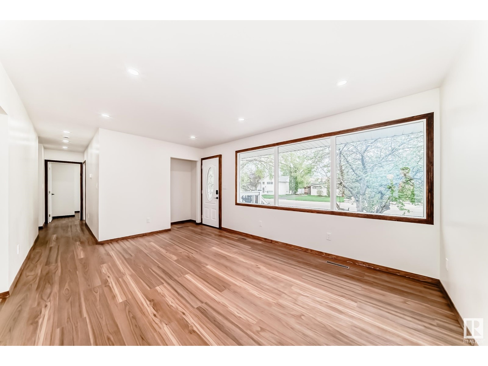 10961 157 ST NW