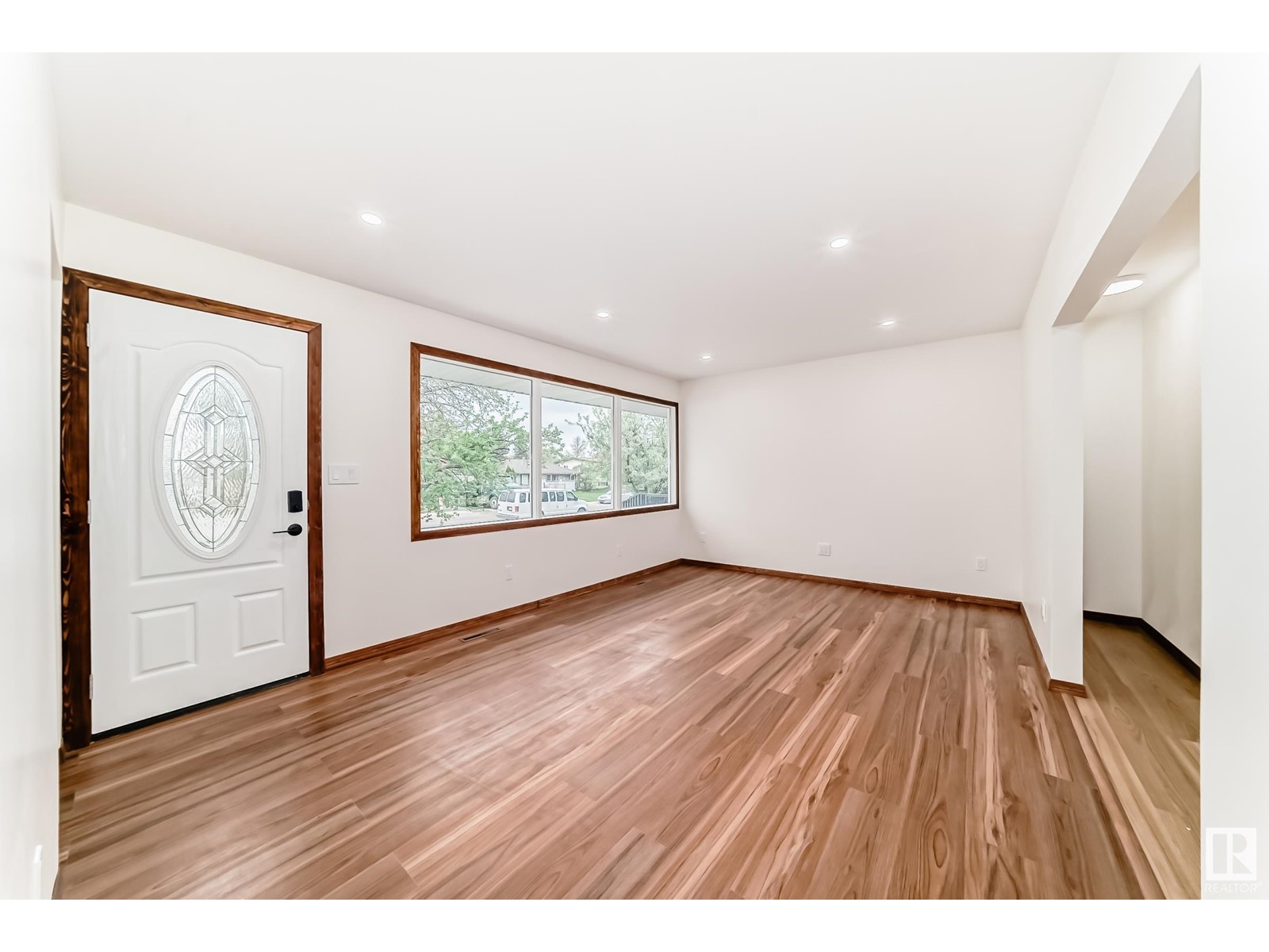 10961 157 ST NW