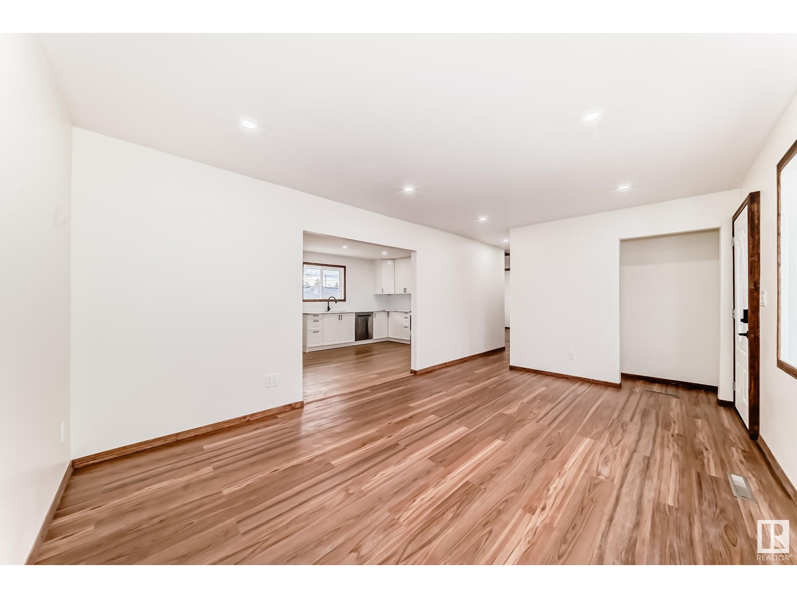 10961 157 ST NW