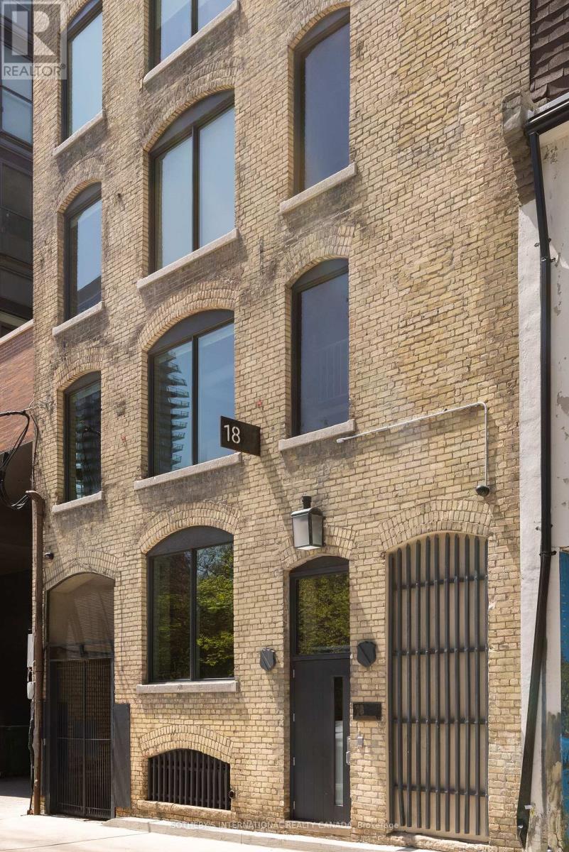 18 GLOUCESTER LANE