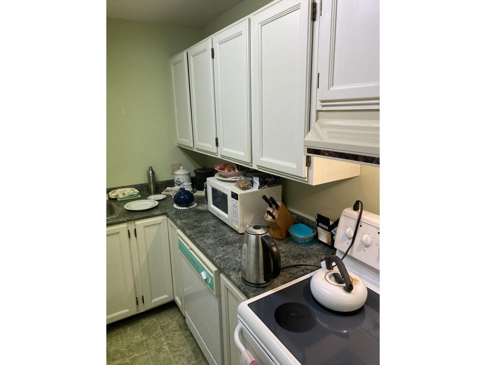 102 1442 FOSTER STREET