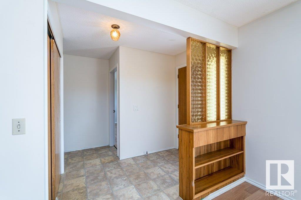 9508 147 AV NW