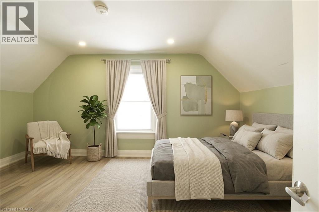 1243 LANGMUIR Avenue Unit# Upper