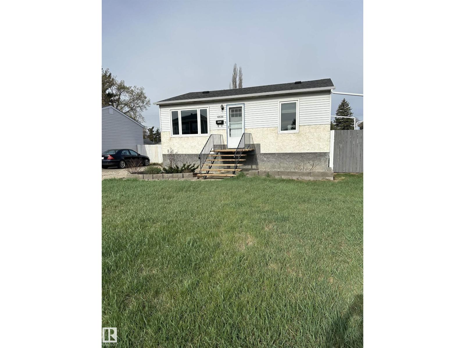 10536 162 ST NW