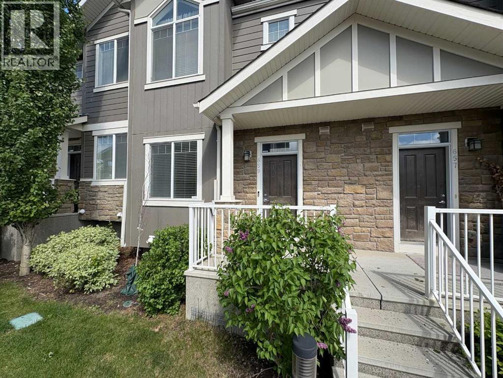 659 Evanston Manor NW