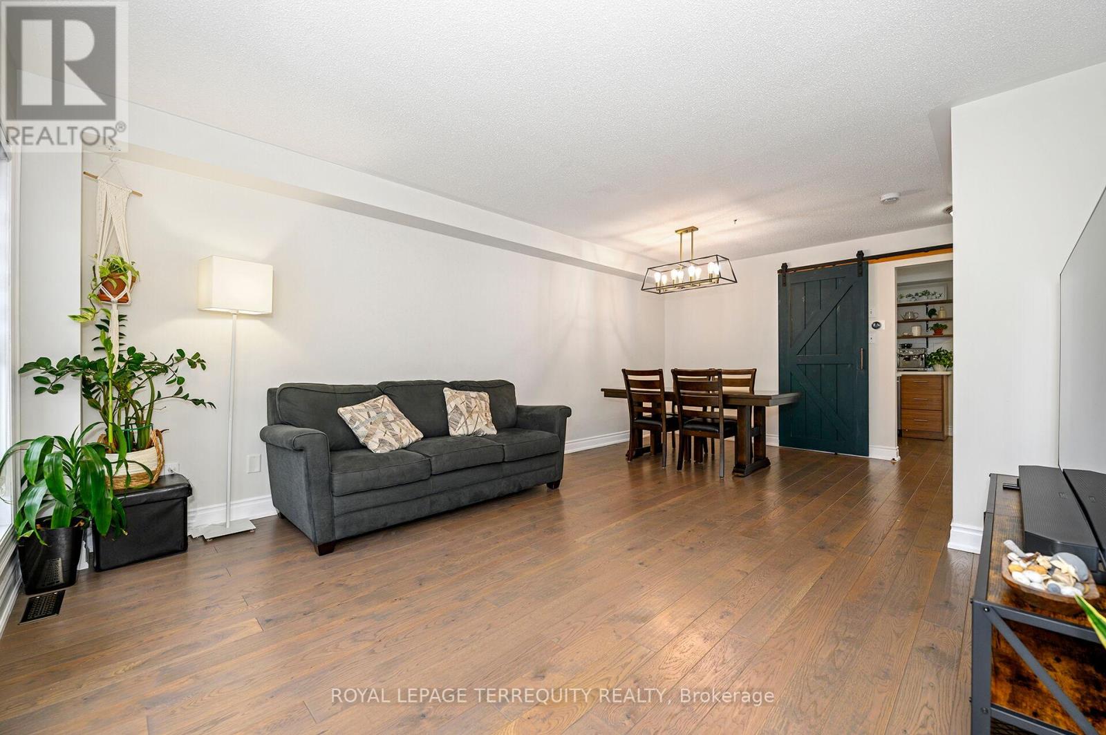 82 TIMBERWOLF CRESCENT