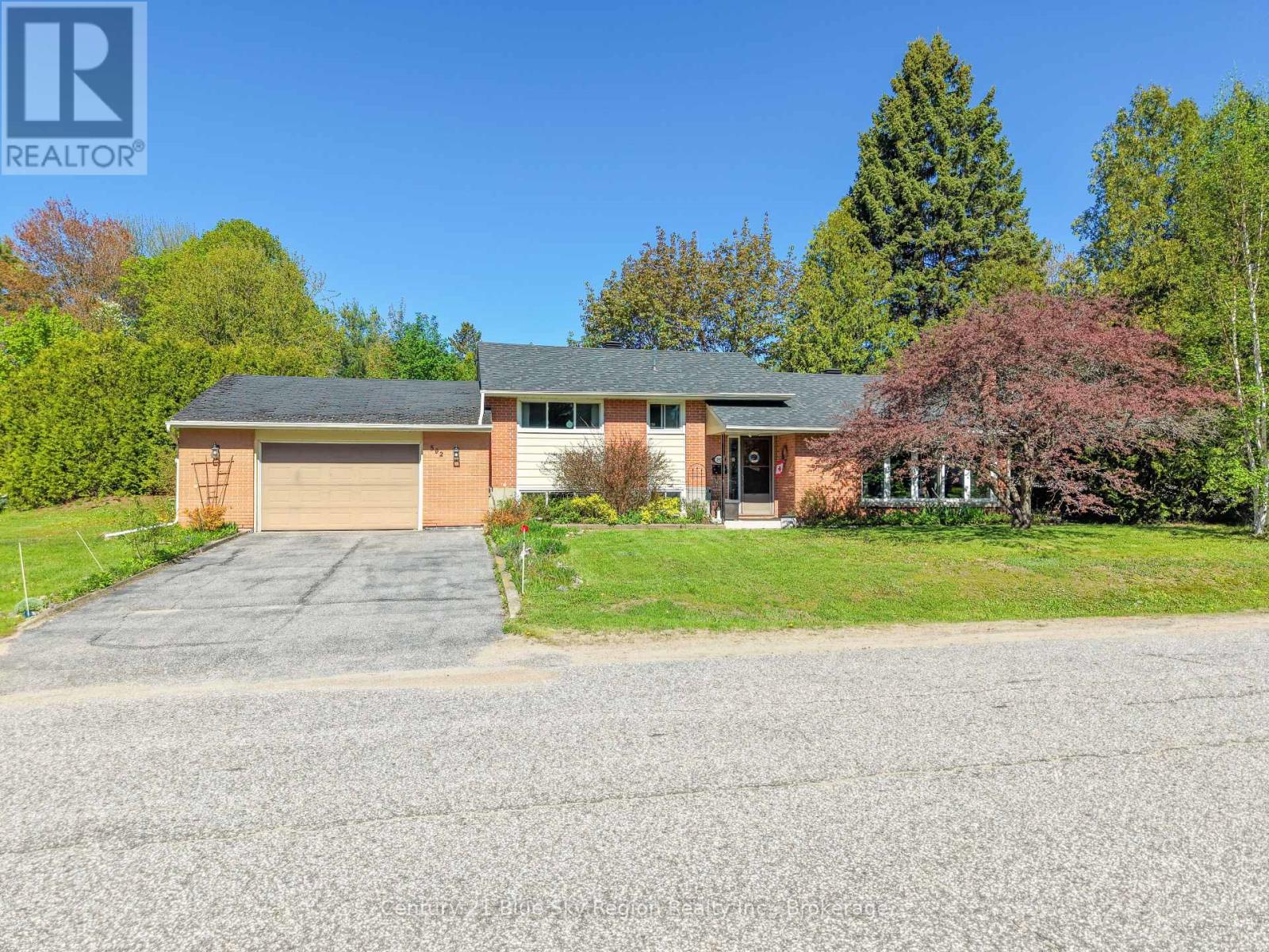 592 BIRCHWOOD ROAD