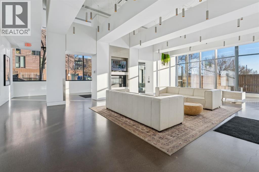 426, 615 6 Avenue SE