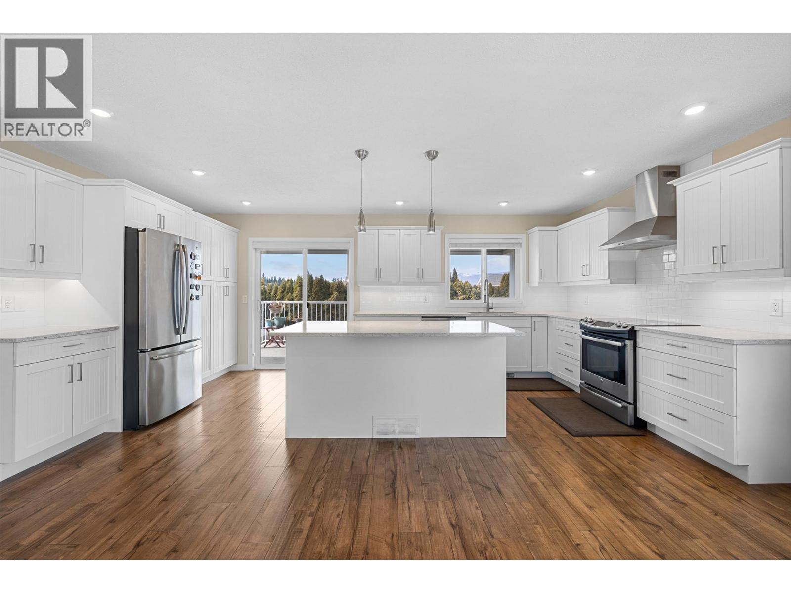 828 Hollywood Road S