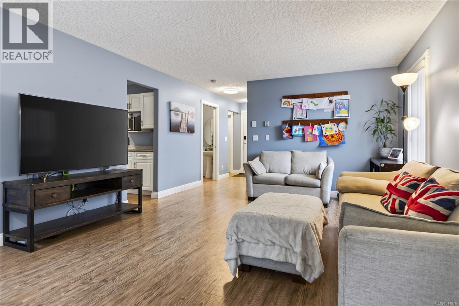 A 1820 1st St
