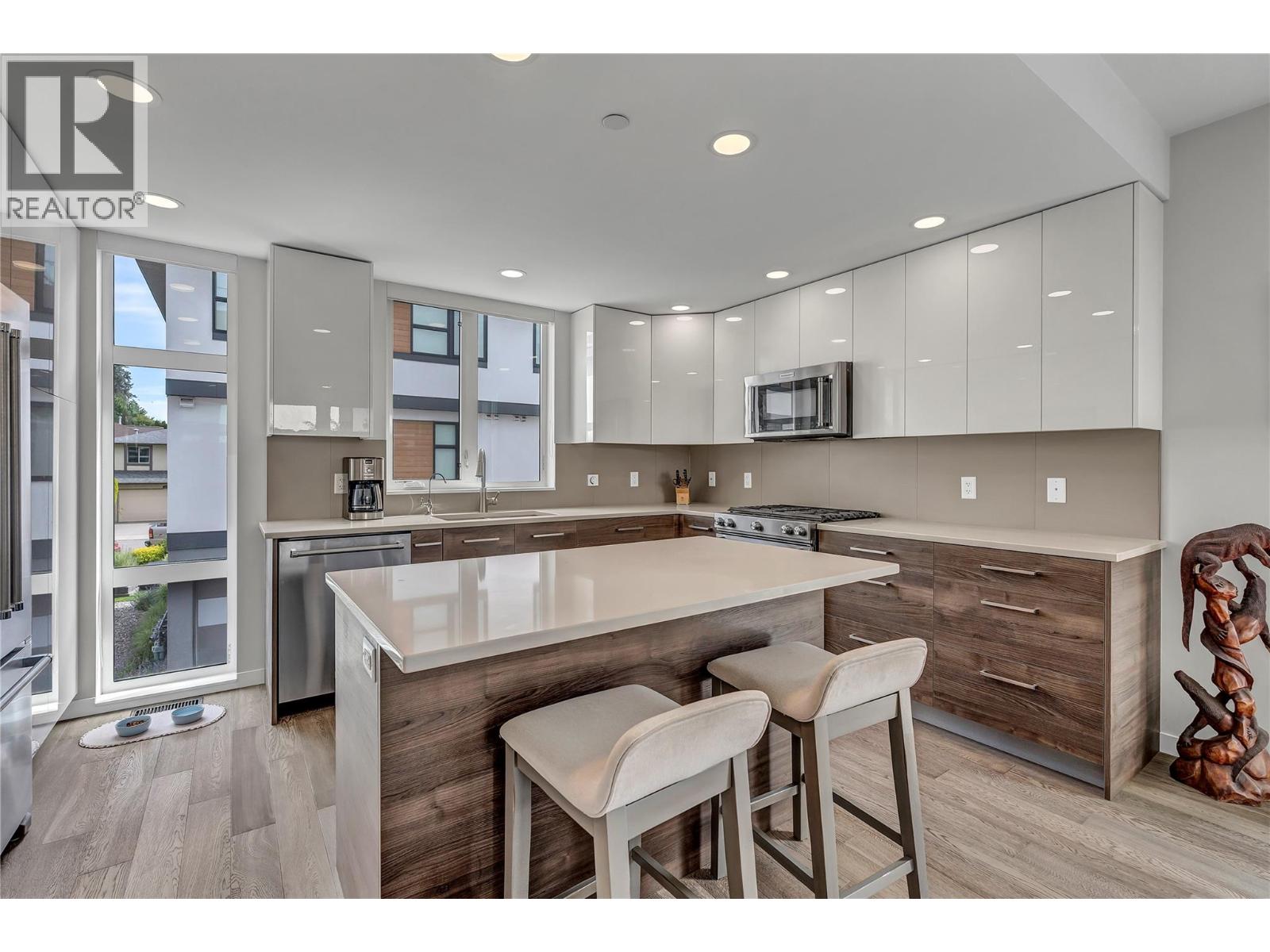 1515 Highland Drive N Unit# 34