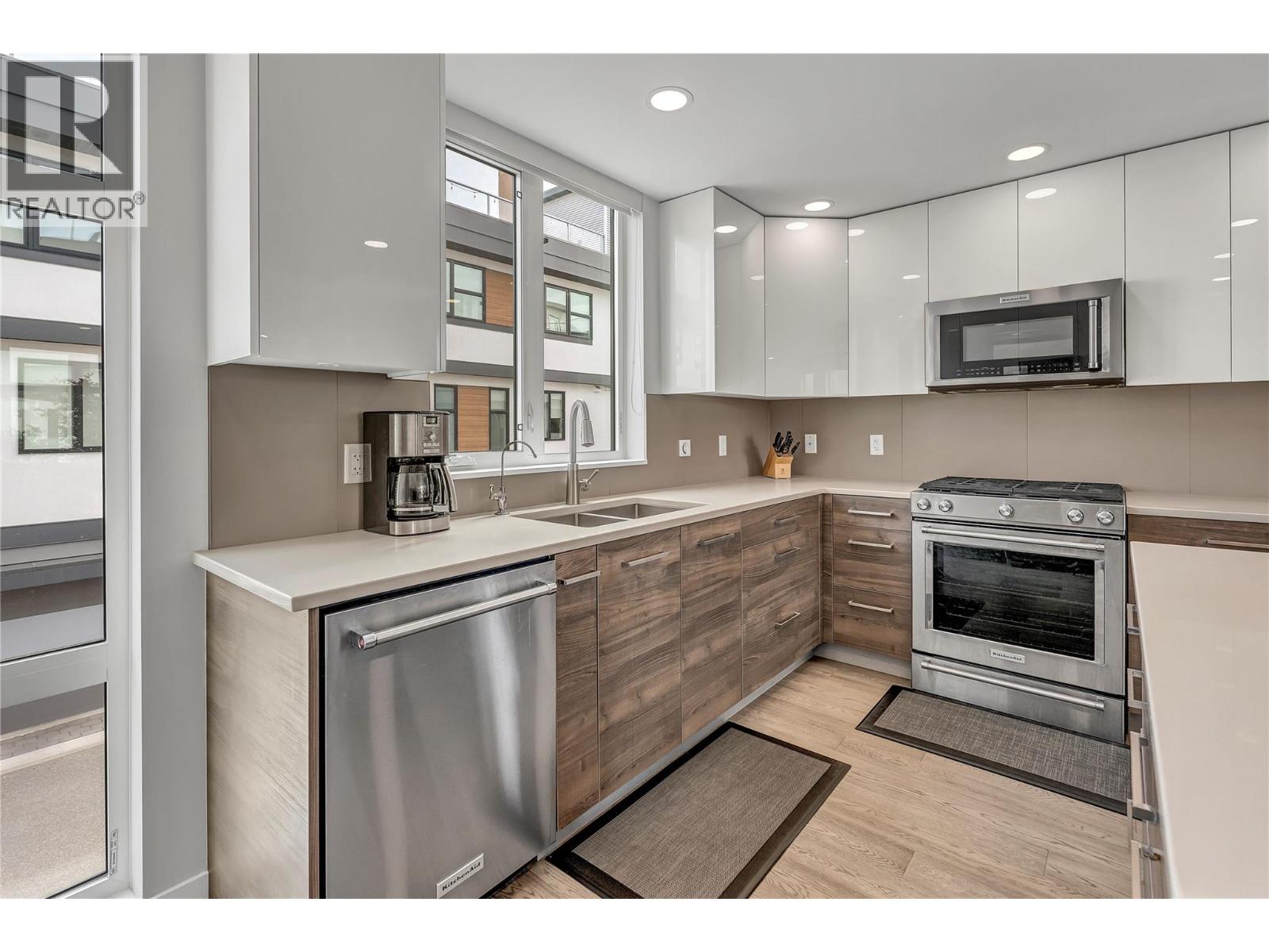 1515 Highland Drive N Unit# 34