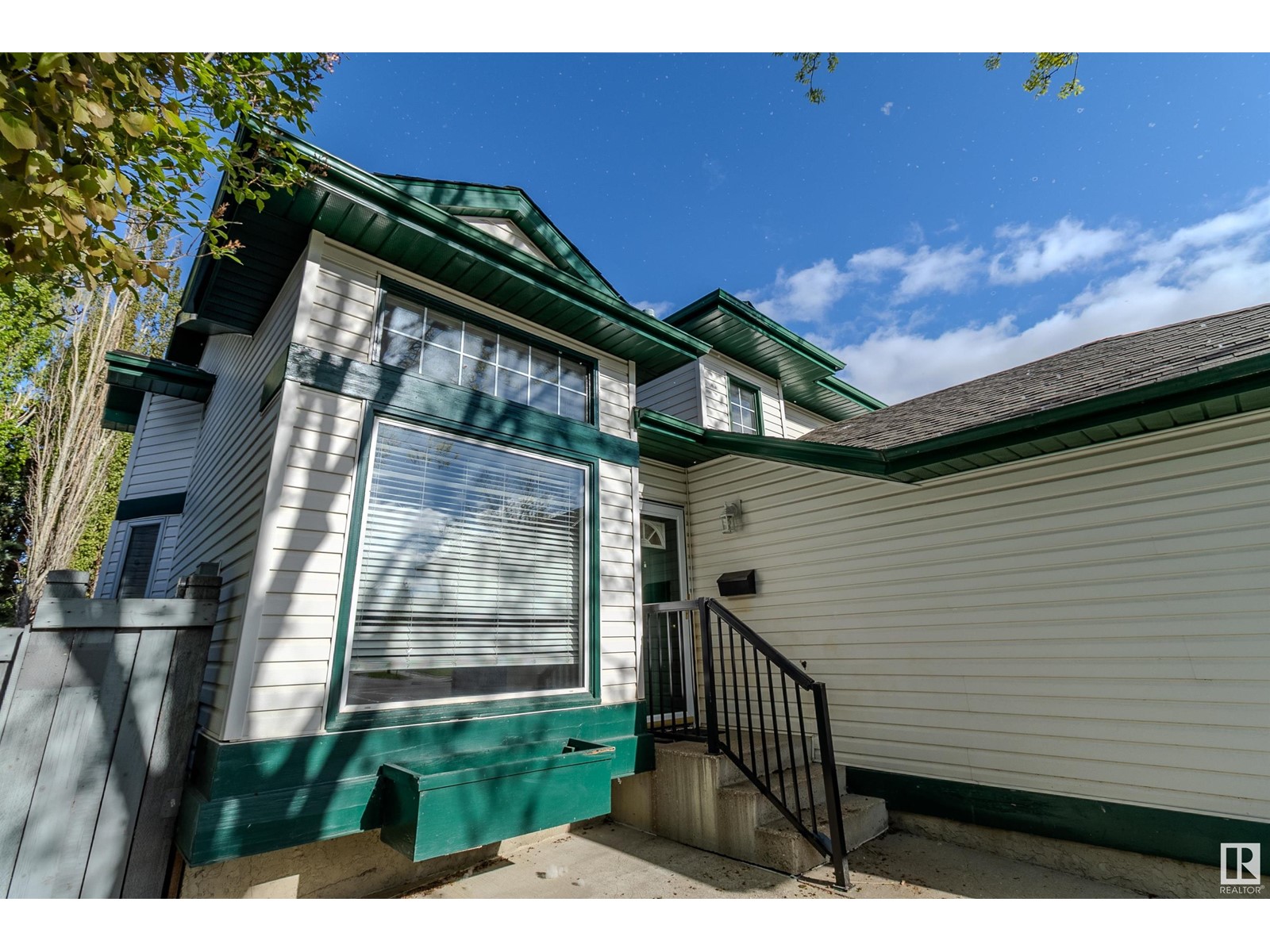 23 Oakmont DR