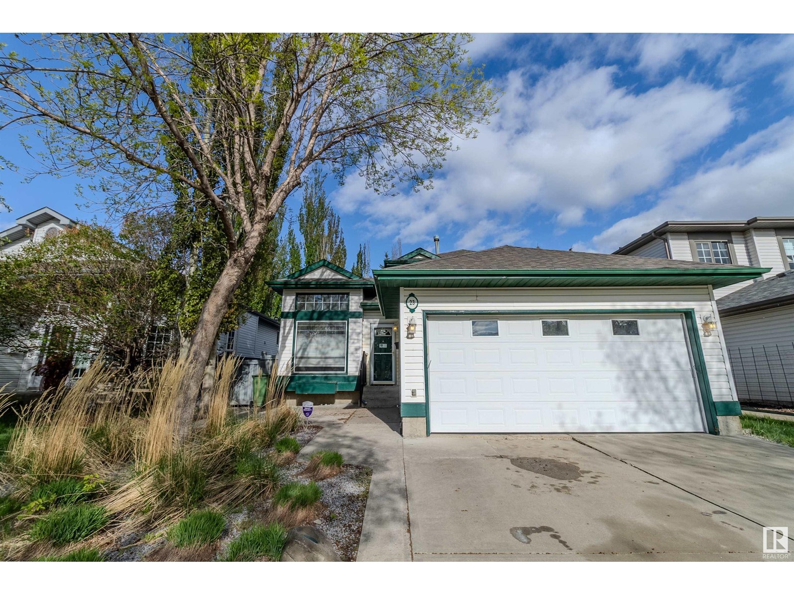 23 Oakmont DR