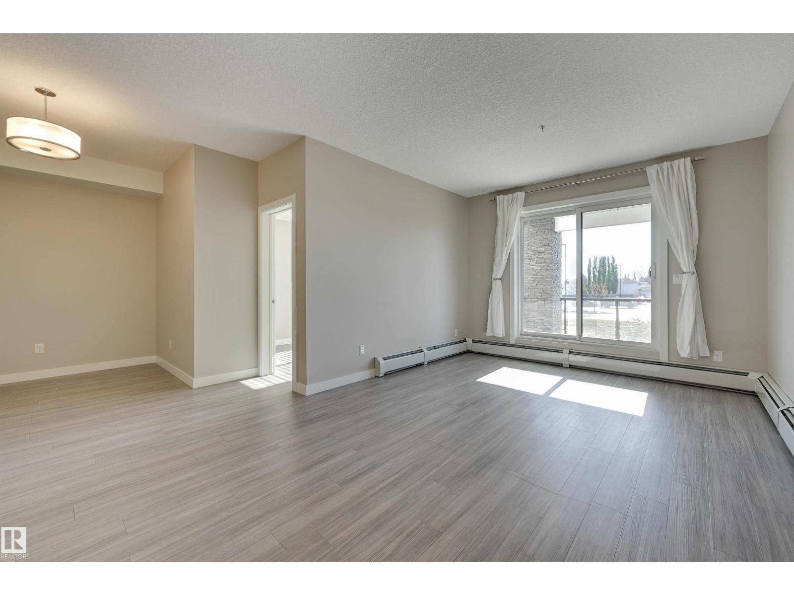 #205 17 COLUMBIA AVENUE