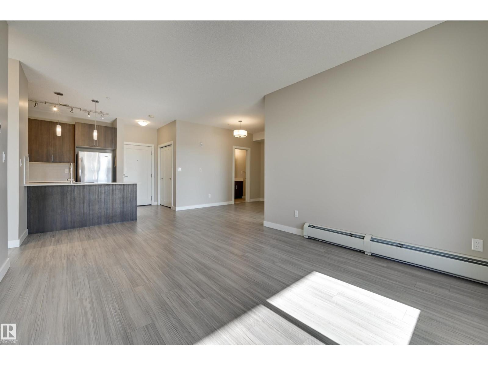 #205 17 COLUMBIA AVENUE