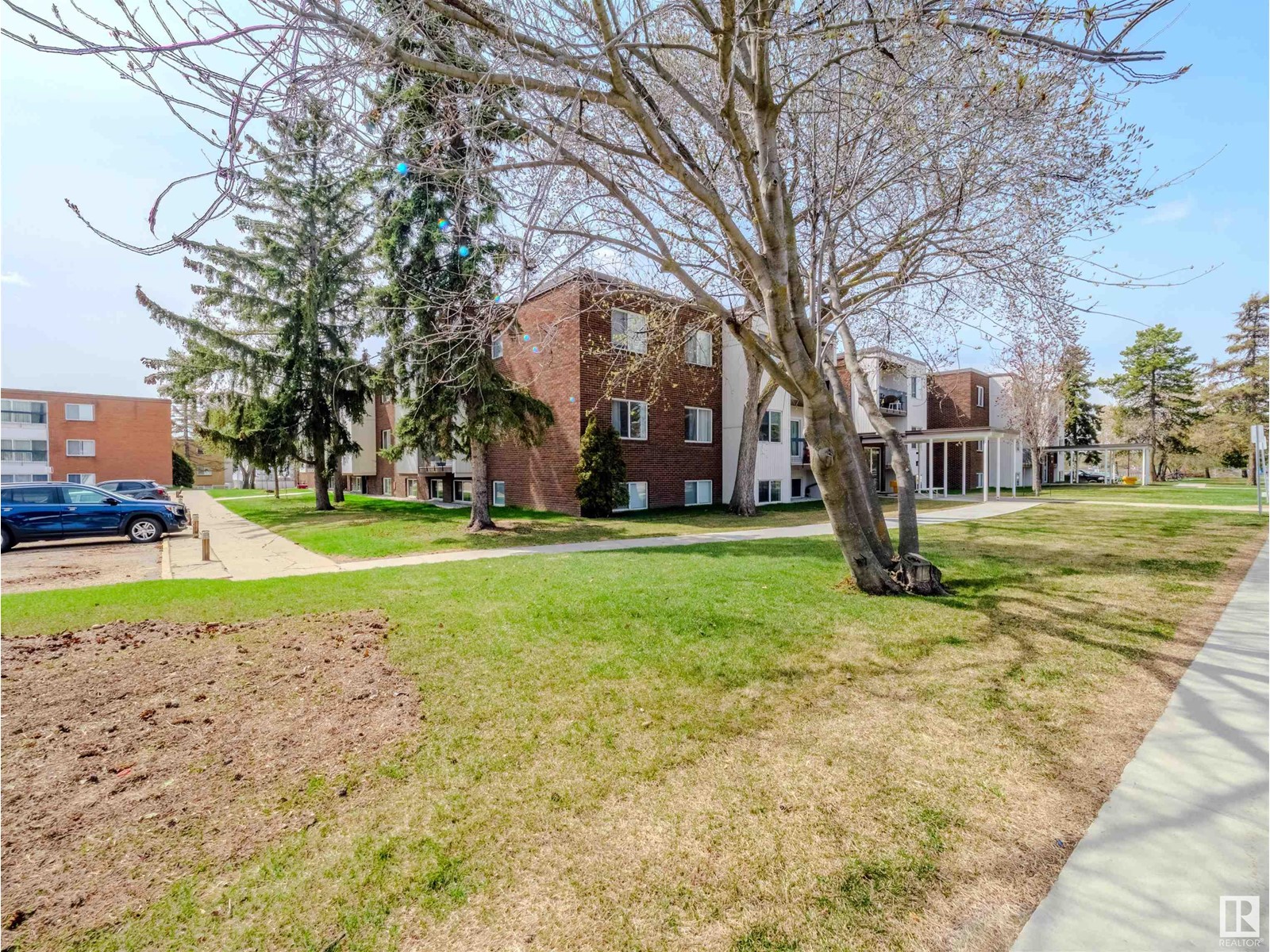 #308 11445 41 AV NW