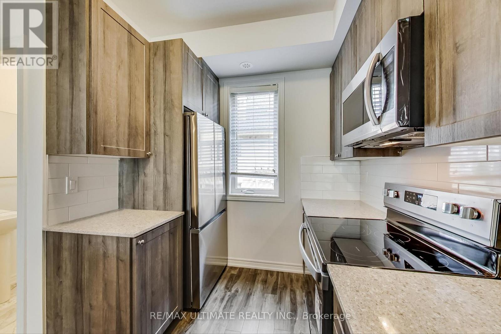 214 - 370 HOPEWELL AVENUE