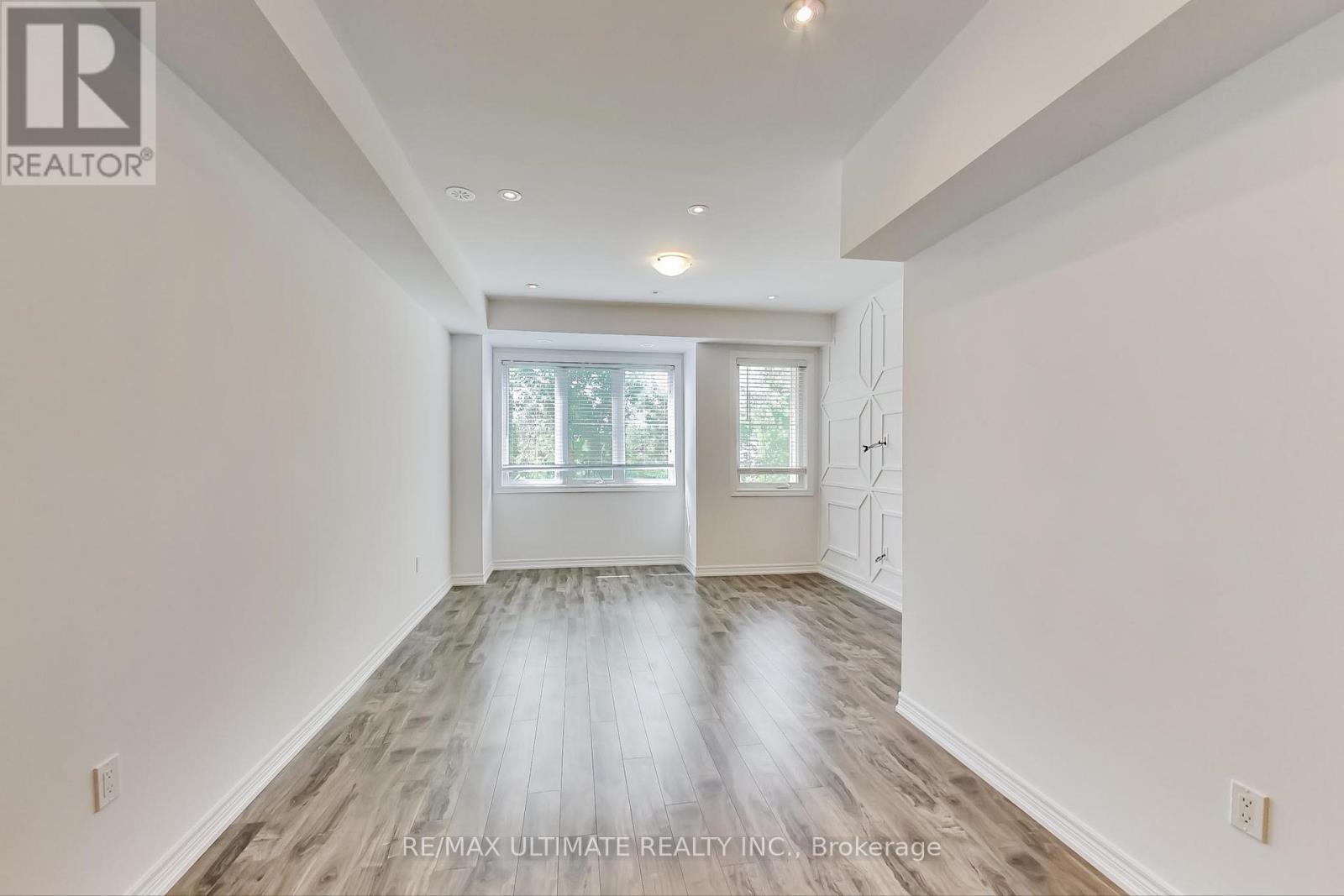 214 - 370 HOPEWELL AVENUE