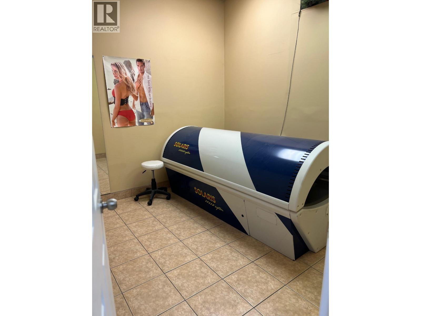 B 1248 LYNN VALLEY ROAD