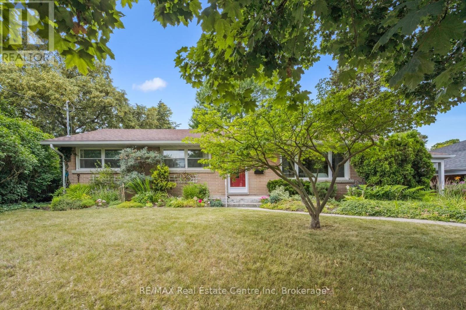 29 ECHO DRIVE
