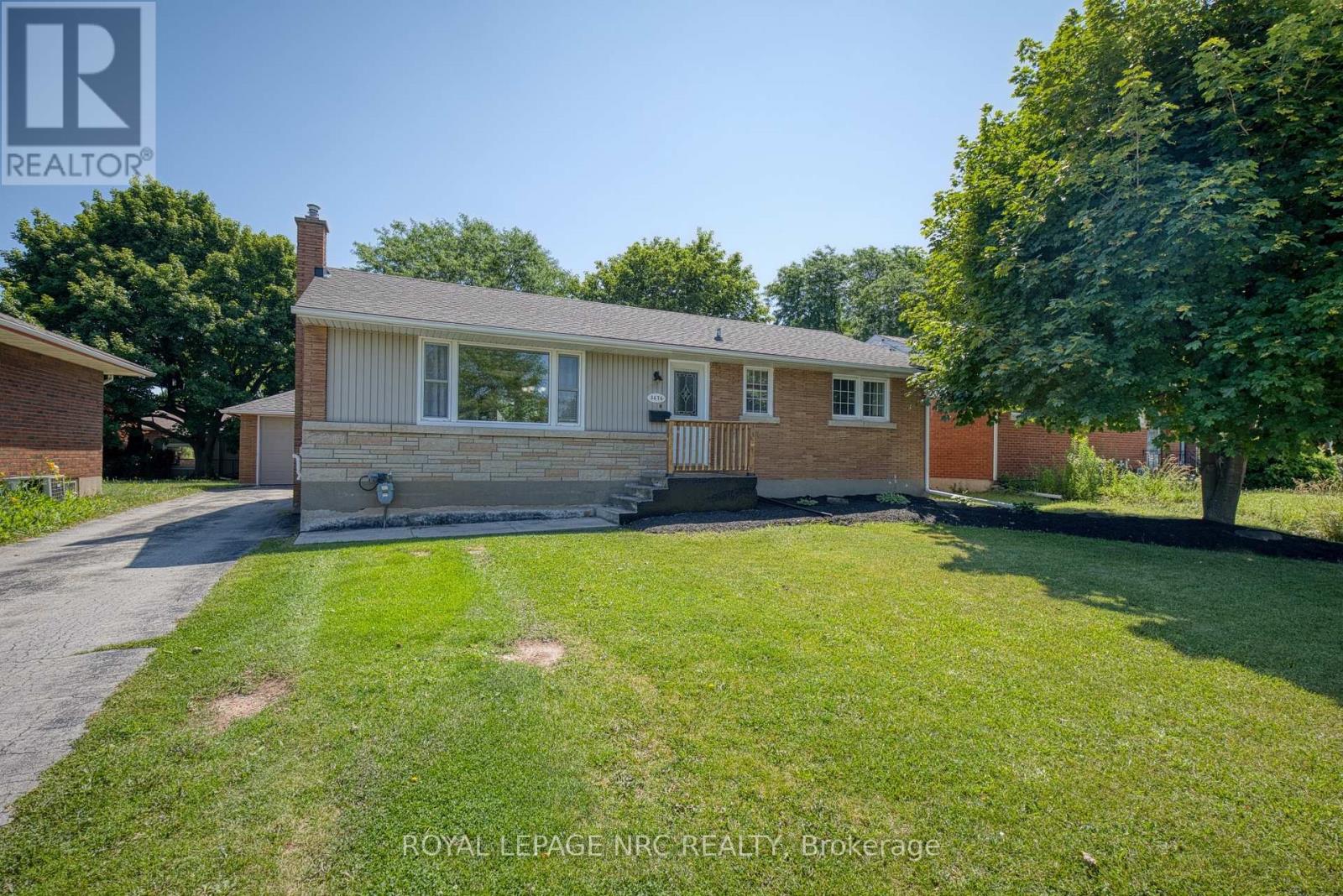 3676 DORCHESTER ROAD
