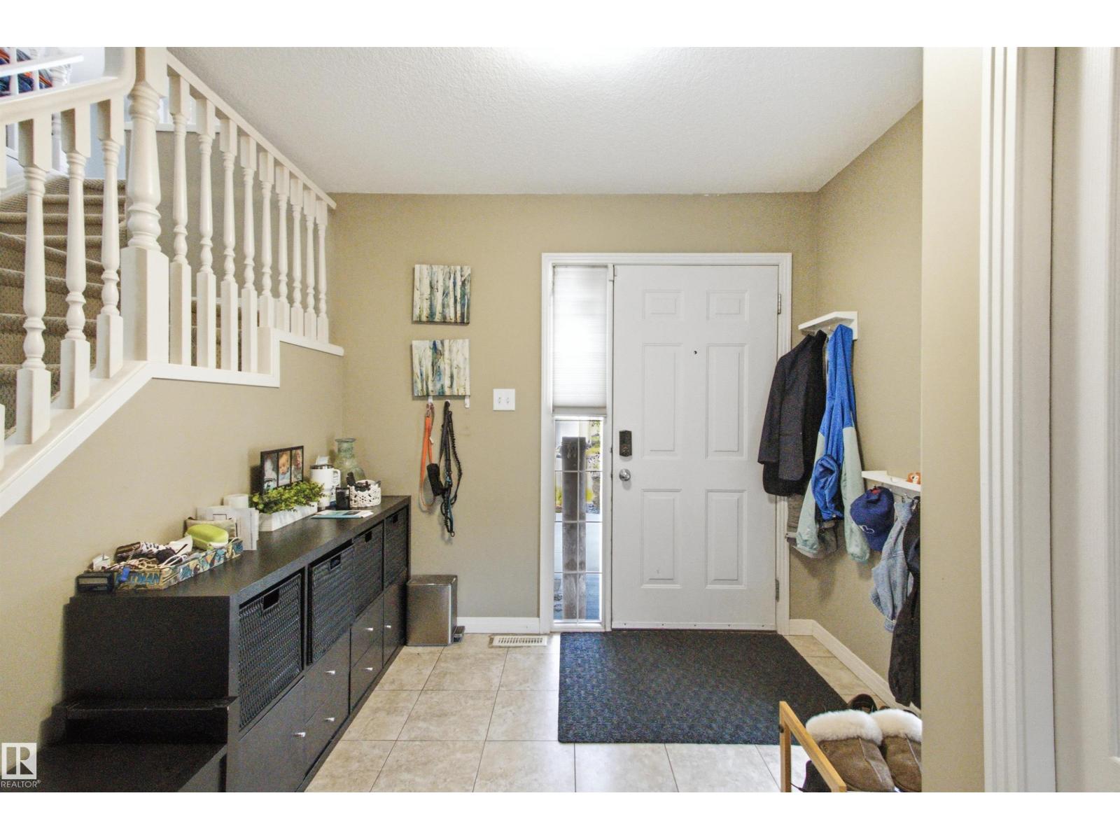8203 5 AV SW