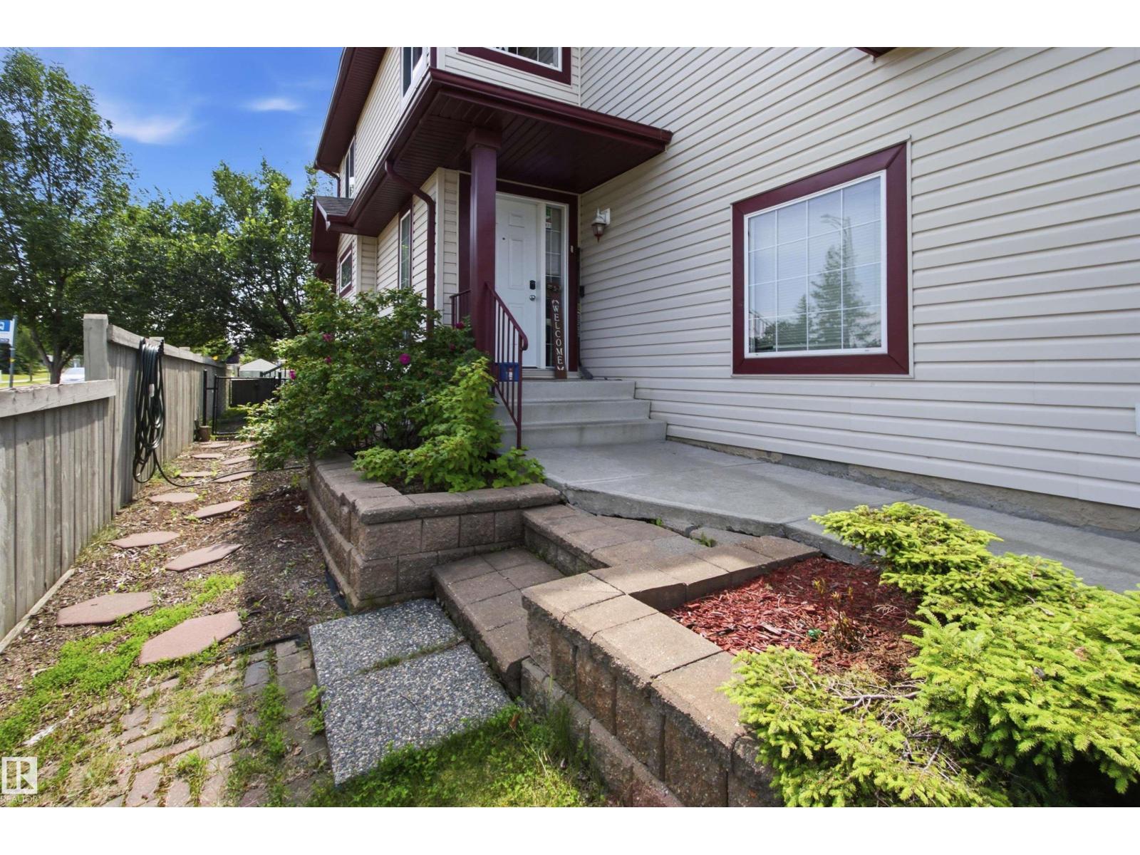 8203 5 AV SW