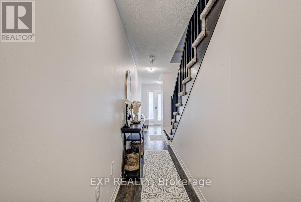 1302 - 585 COLBORNE STREET E