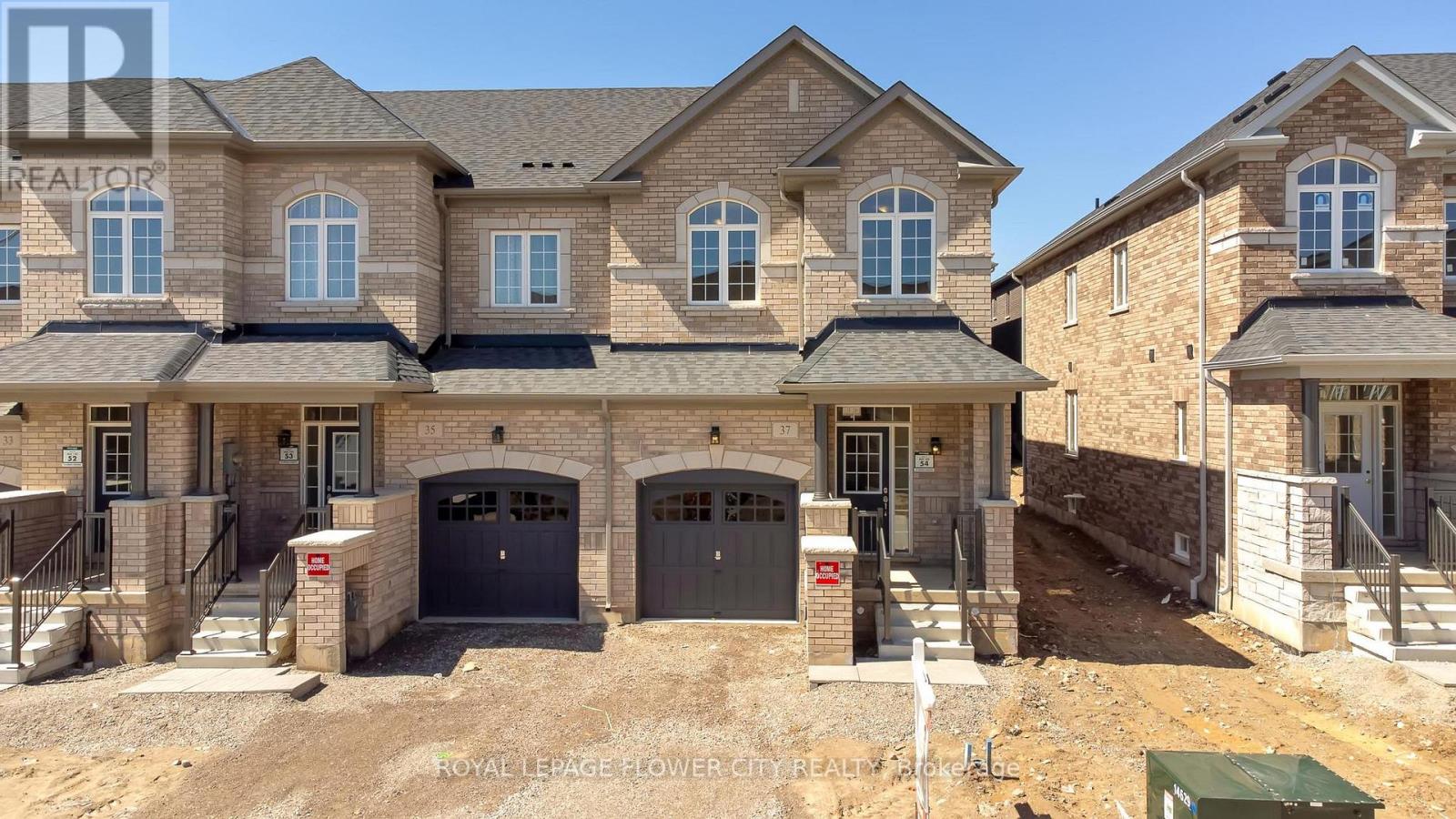 37 GLEDHILL CRESCENT