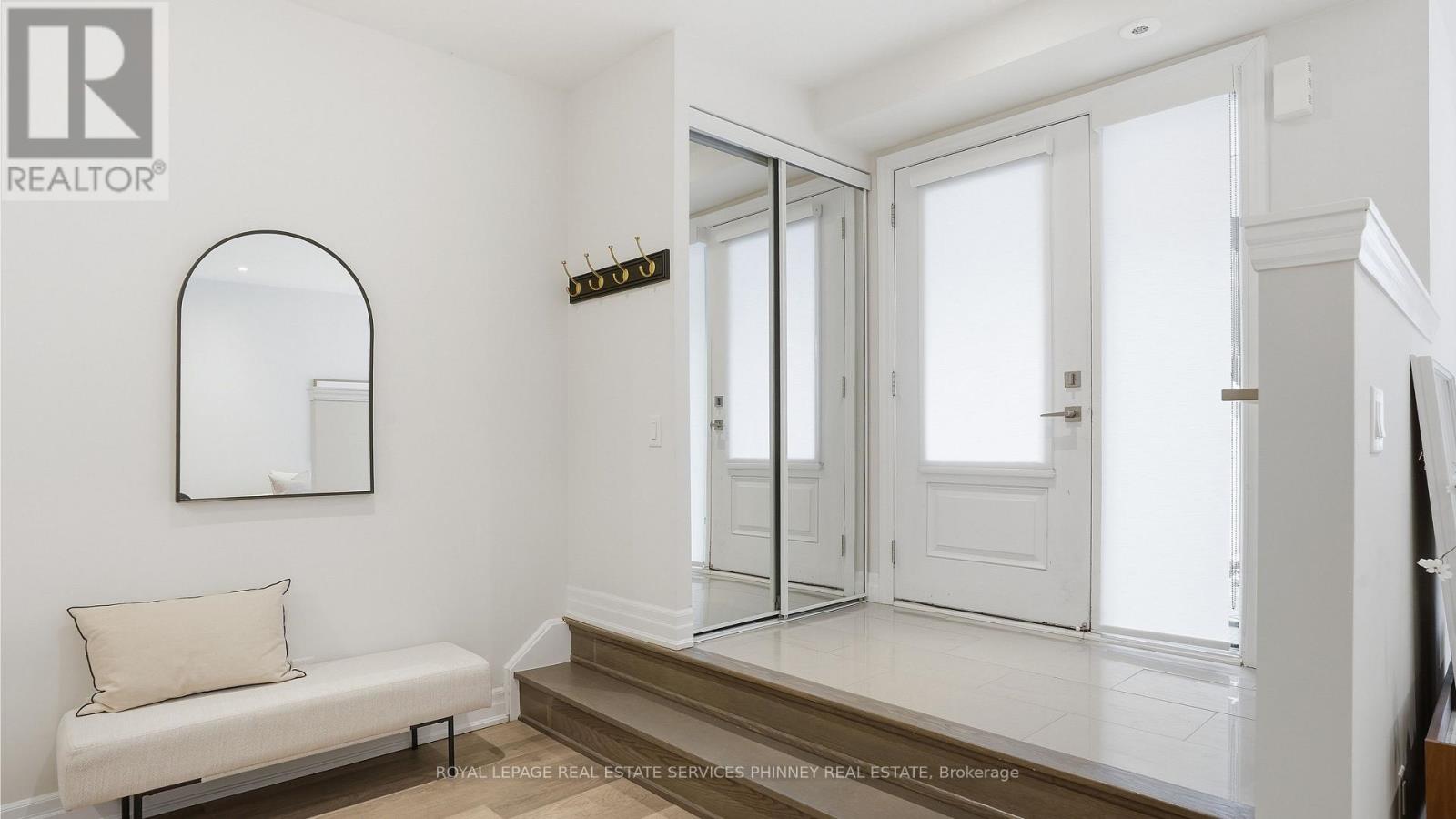 201 - 652 CRICKLEWOOD DRIVE