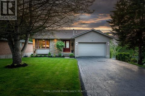 80 LIMERIDGE DRIVE Kingston (Kingston East (Incl Barret Crt)) ON K7K6L8