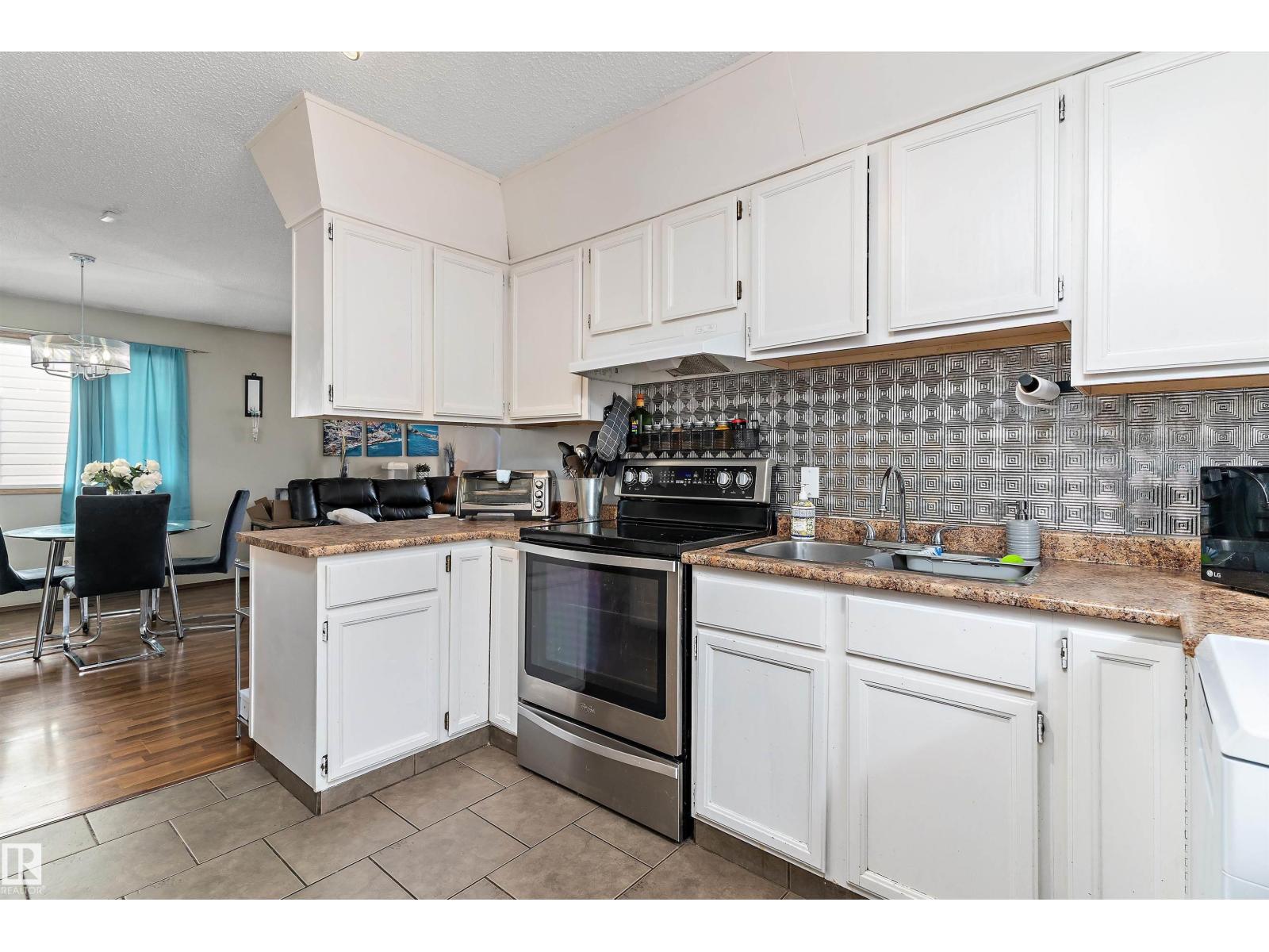 12914 69 ST NW