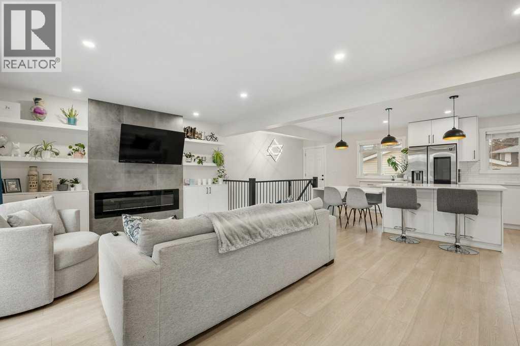 108 Sackville Drive SW