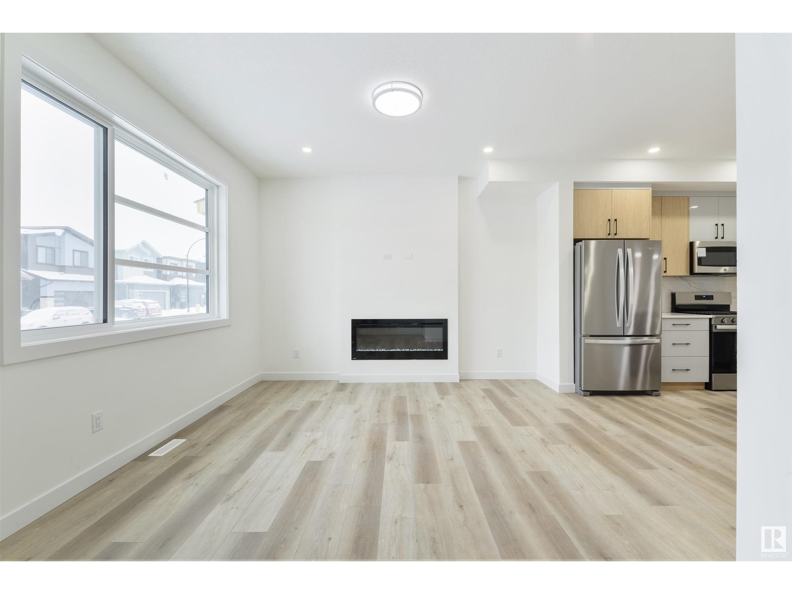 140 28 ST SW