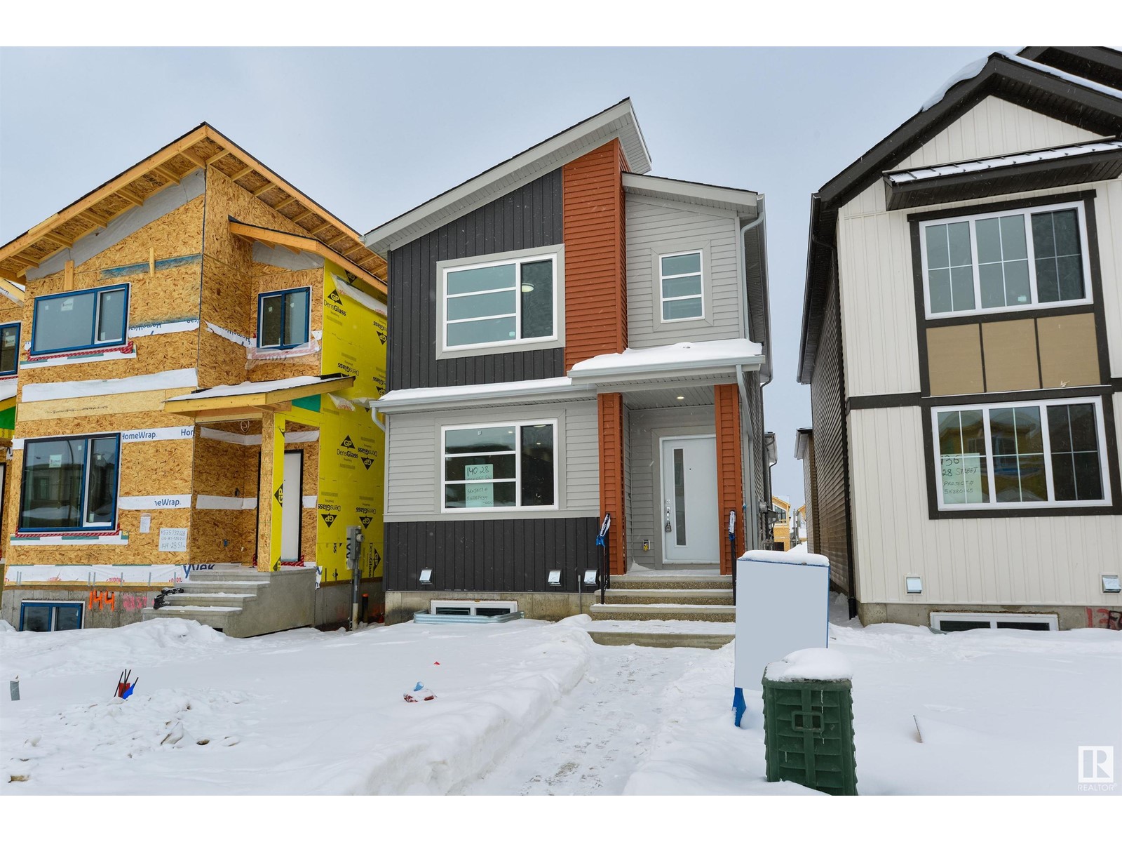140 28 ST SW