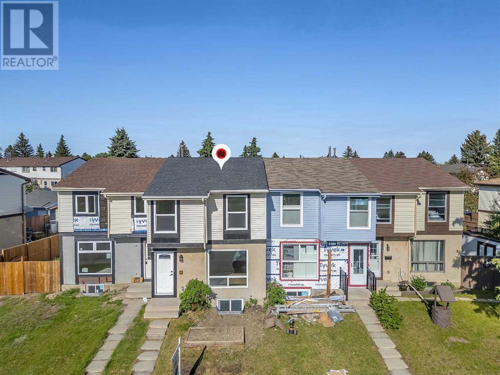 72 Abergale Way NE