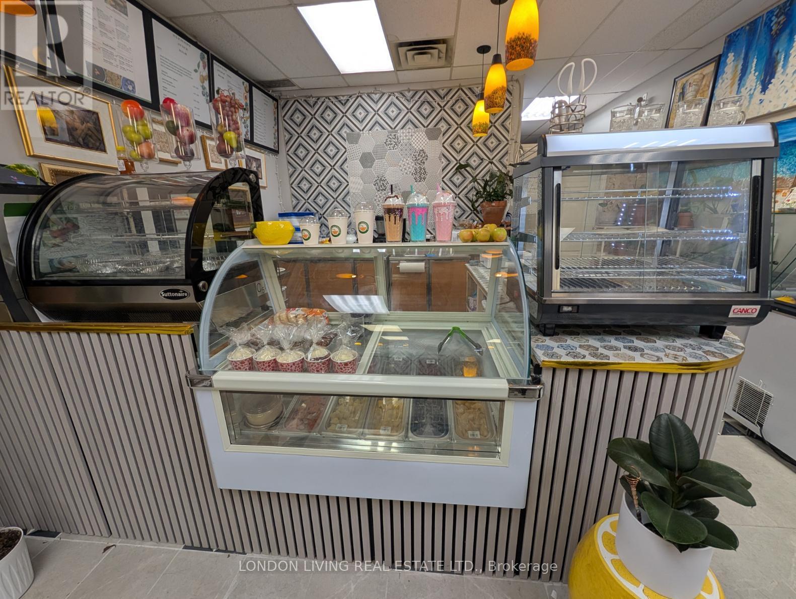 13 - 769 SOUTHDALE ROAD E