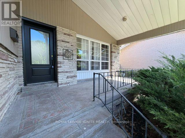 11 FULWELL CRESCENT