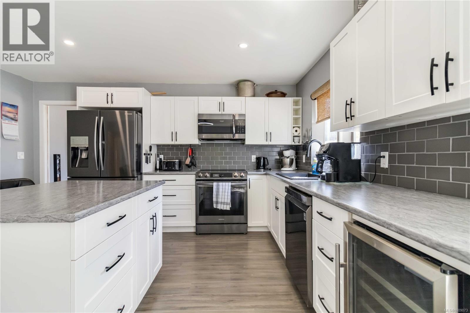 3377 Alfred Pl
