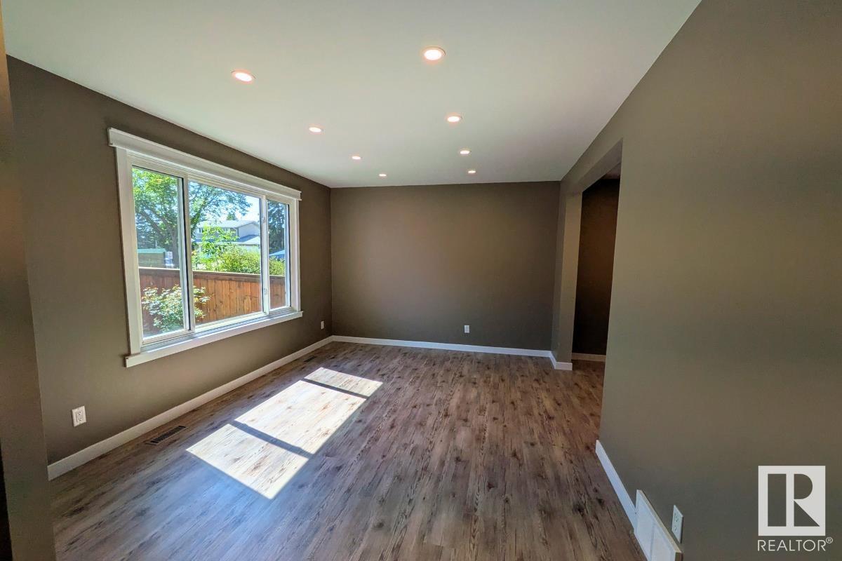 245 PRIMROSE GD NW