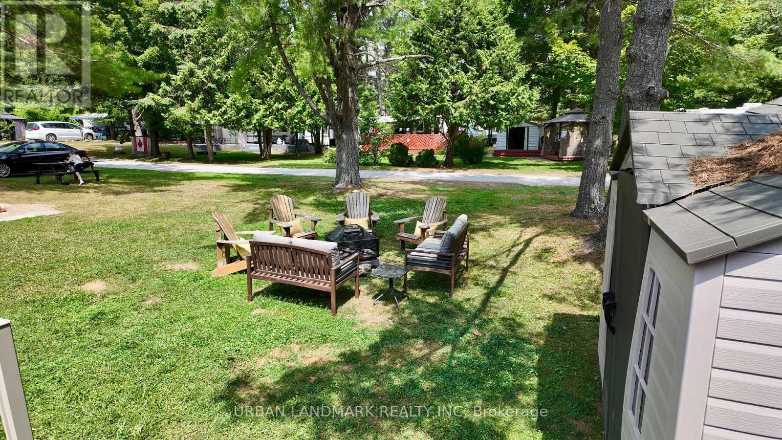 2612 VICTORIA ROAD