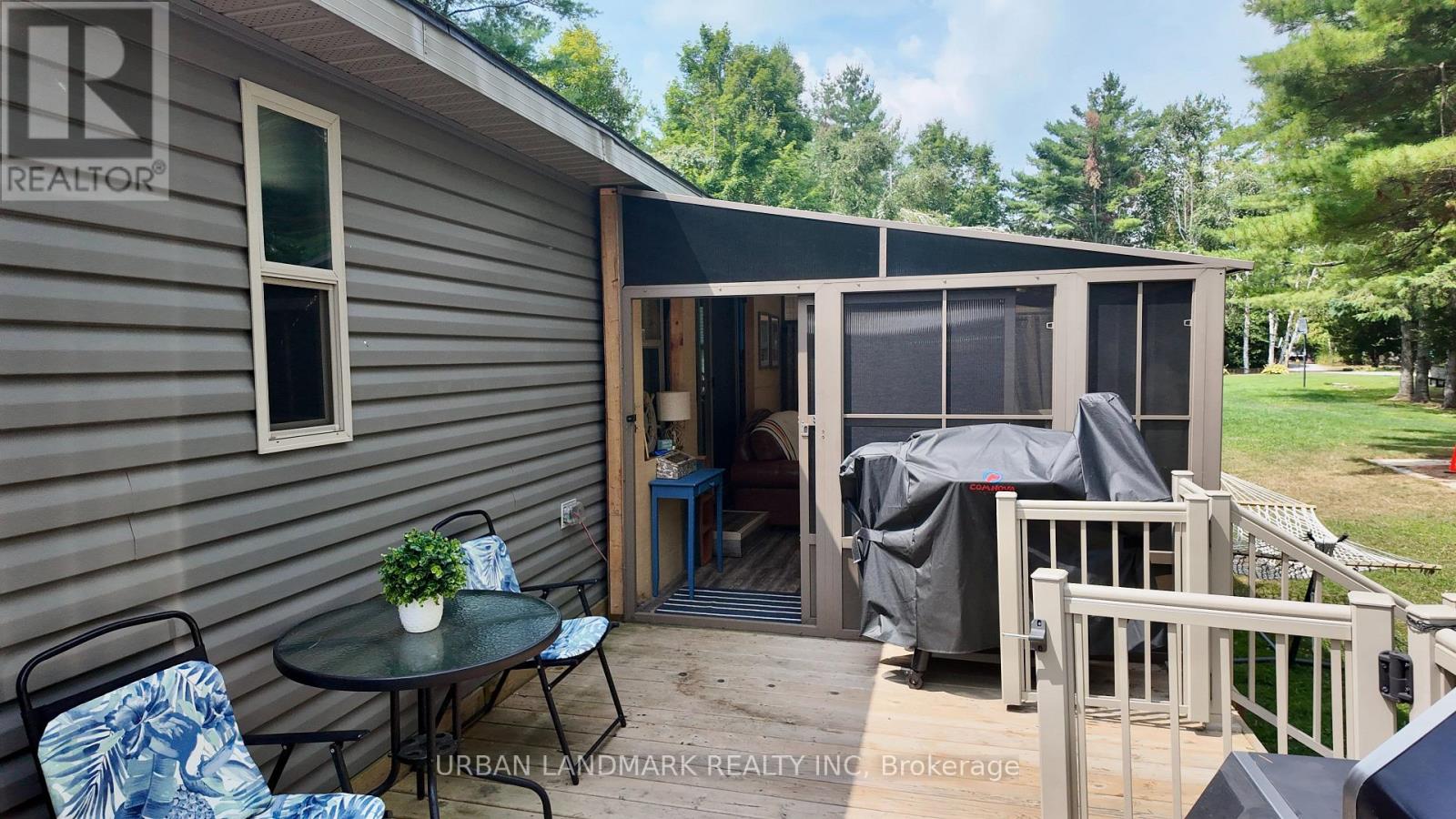 2612 VICTORIA ROAD