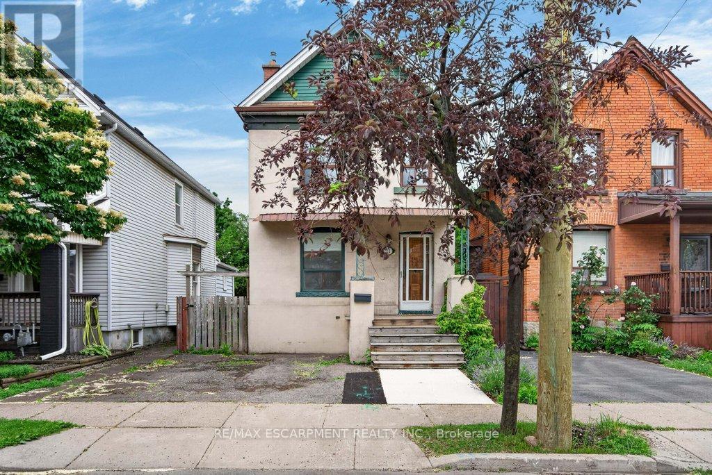 21 EAST BEND AVENUE N