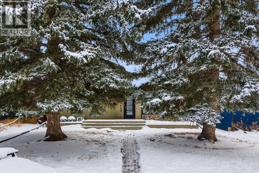 3449 Lane Crescent SW