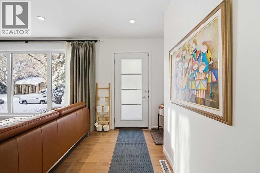 3449 Lane Crescent SW