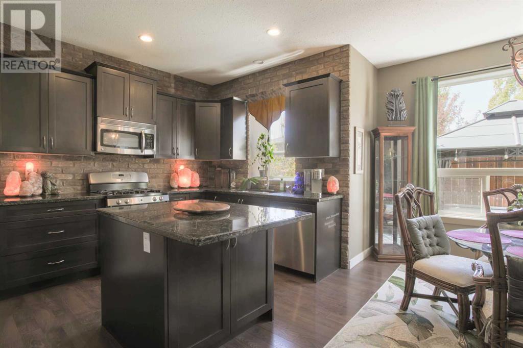 17 Luxstone Rise SW