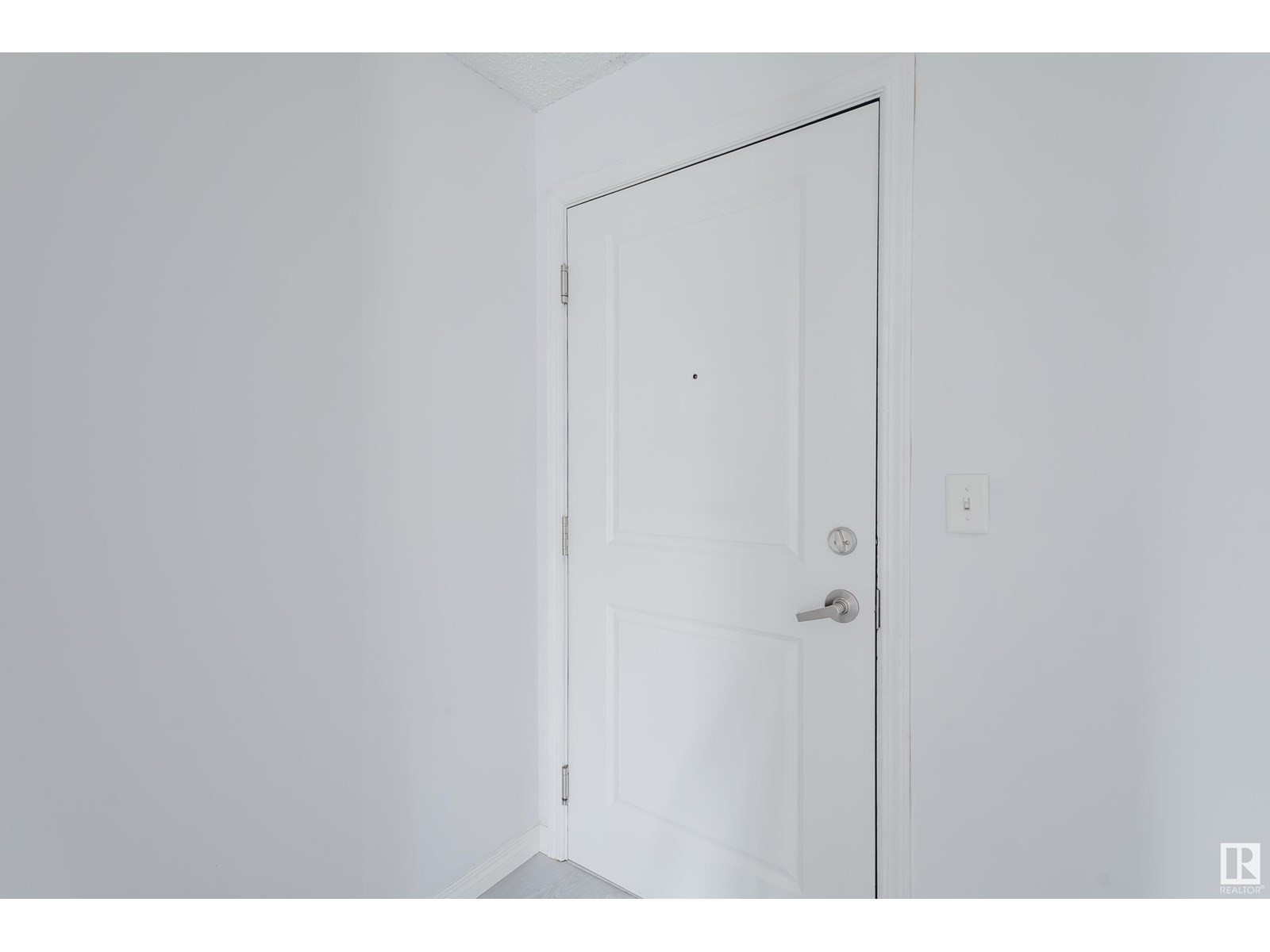 #406 10535 122 ST NW