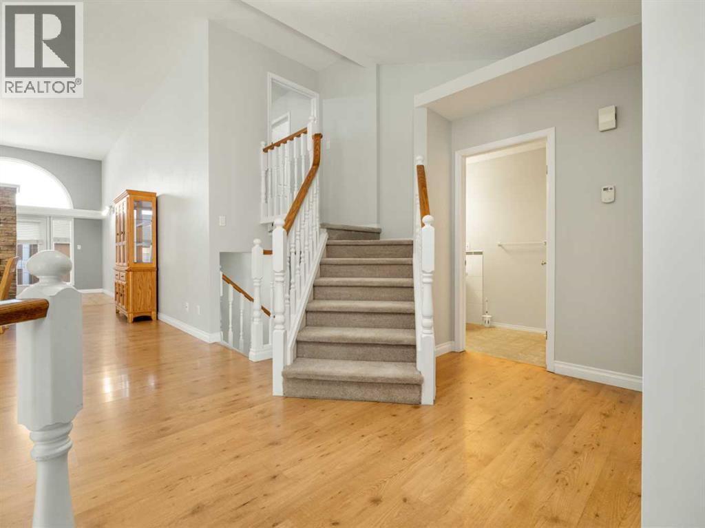 77 Columbia Boulevard W