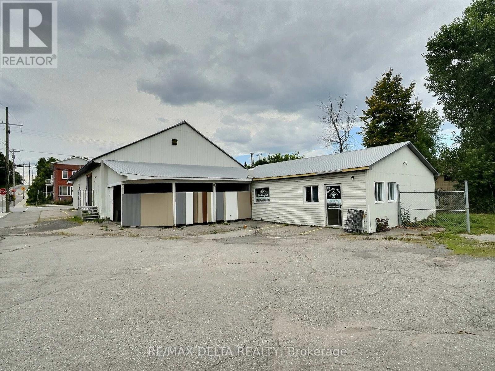 1695 LANDRY ROAD